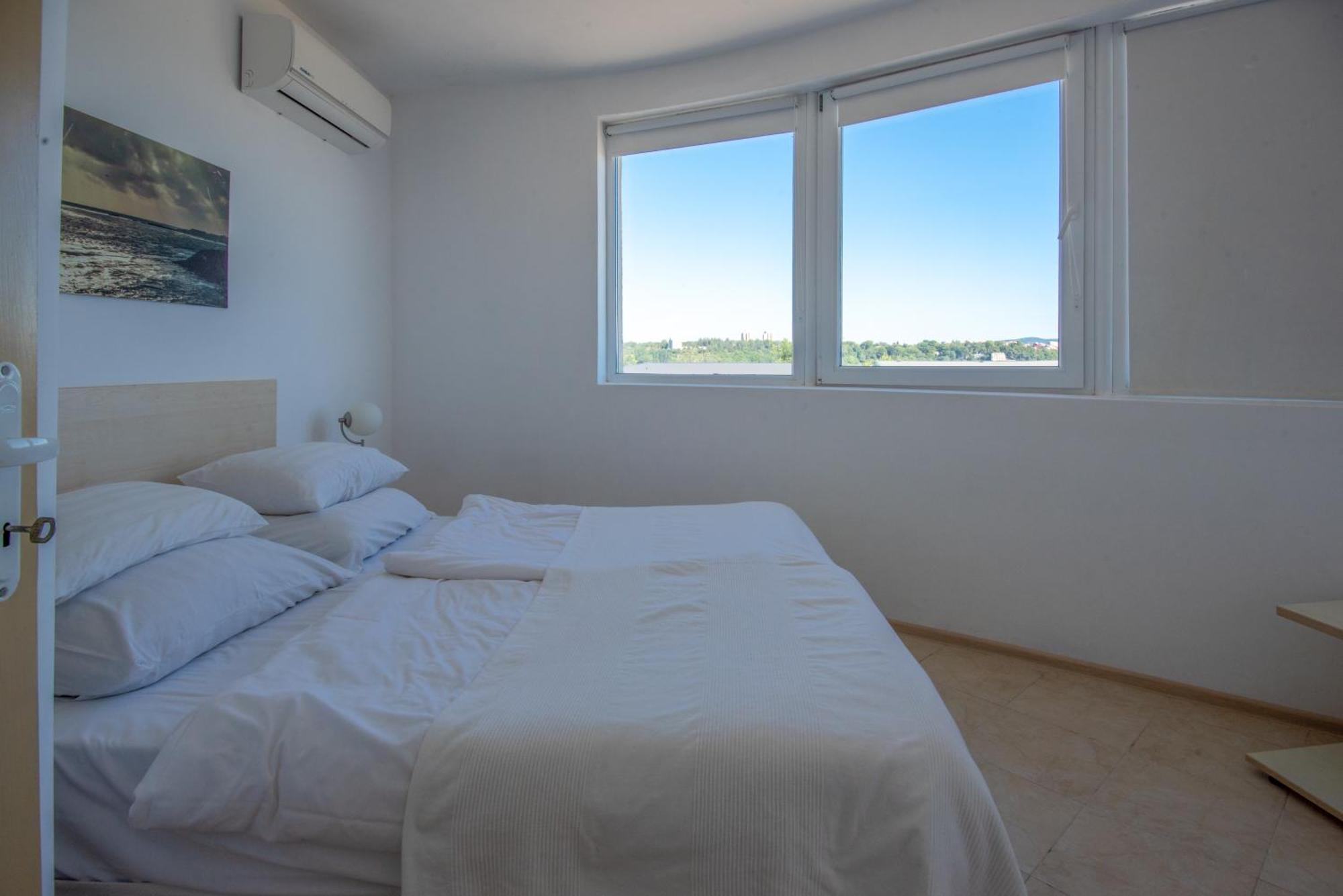 Aparthotel Romance كيتن المظهر الخارجي الصورة