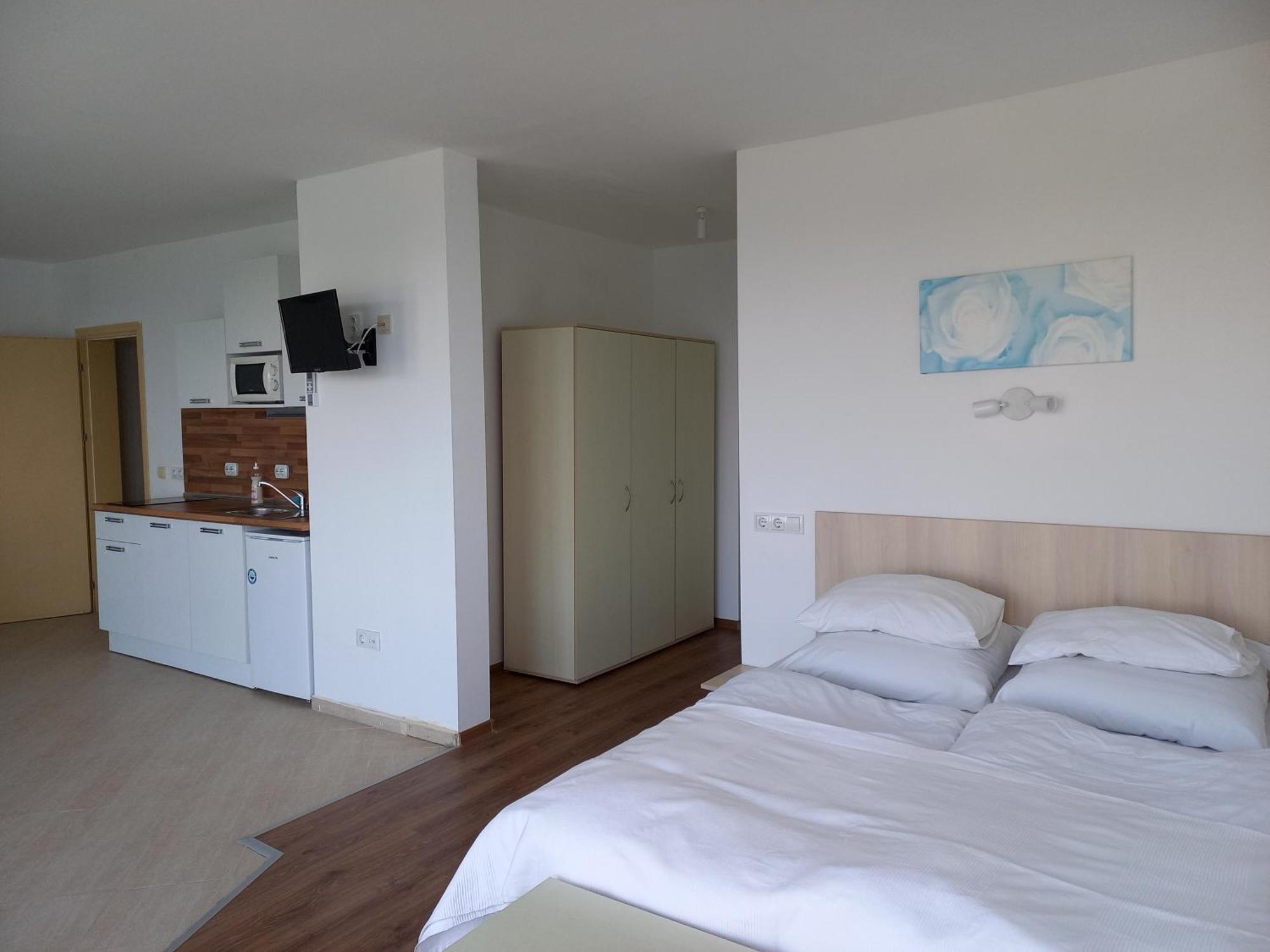 Aparthotel Romance كيتن المظهر الخارجي الصورة